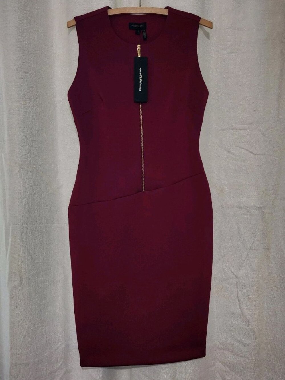 Donna Karan Women's Sleeveless Sheath Dress Burgundy Size 6 NWT